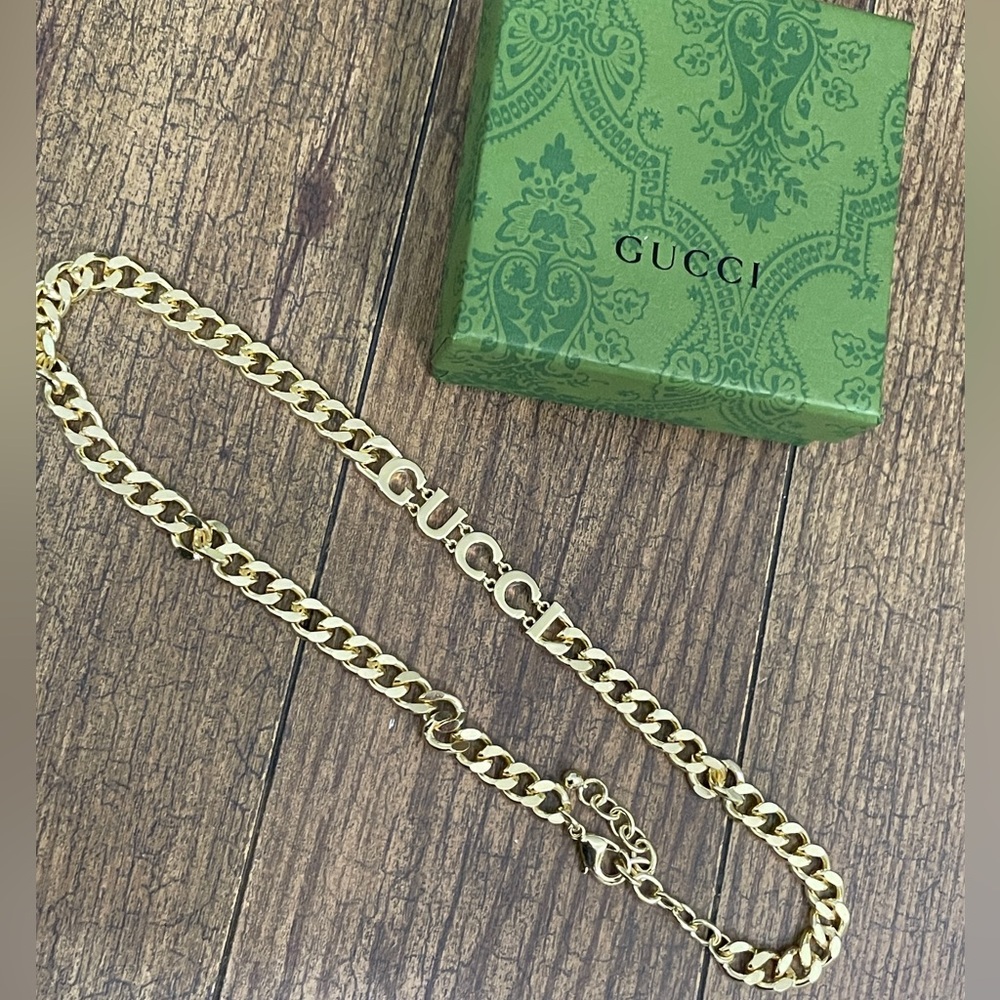 Gucci - Picture 6 of 12